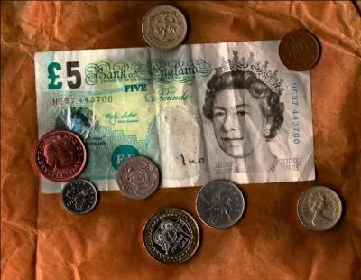 Comment se nomme l'argent en Angleterre ?