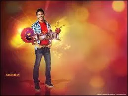 Sur cette photo qui est le garcon ?