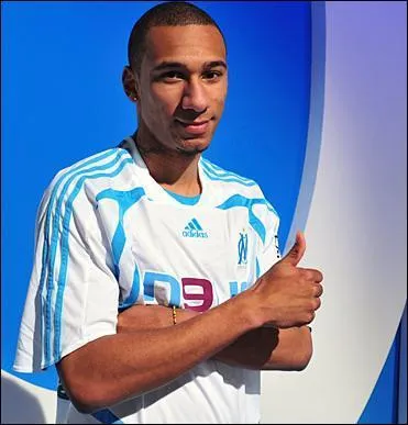 Combien de match(s) a jou� Elliot Grandin avec l'�quipe de France espoirs ?