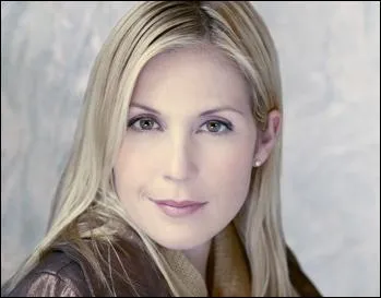 Comment s'appelle sa mre ?