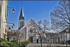 Je traverse la ville d'Antony ( Hauts-de-Seine ). Elle est chef-lieu ...