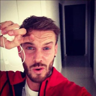 Quelle est cette chanson ?  Baby, jouer contre toi est bien trop risqu / Un contre un, tu sais bien que je ne peux rsister 