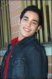 Quelle professeure a eu une relation avec Issac ?