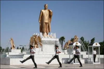 Achgabat est la capitale du Tadjikistan.