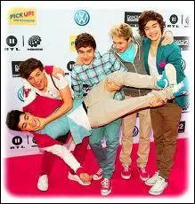 Et pour finir : comment s'appelle leur premier album ?