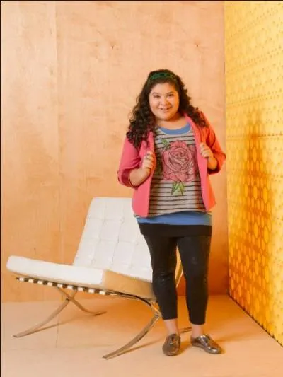 Comment s'appelle cette actrice qui joue Trish dans  Austin et Ally  ?