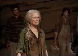 Je suis la tante du personnage principal ; qui suis-je ?