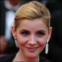 Clotilde Courau est une :