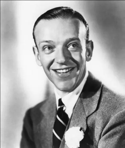 À quelle place L'American Film Institute a-t-il classé Fred Astaire parmi les 25 meilleurs acteurs ?