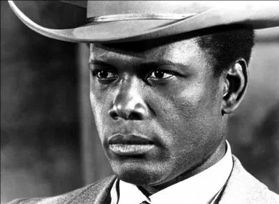 À quelle place L'American Film Institute a-t-il classé Sidney Poitier parmi les 25 meilleurs acteurs ?