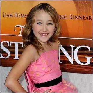 Miley a une petite sur nomme Noah.