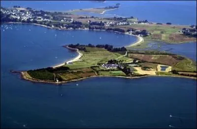 O se situe l'le d'Arz ?