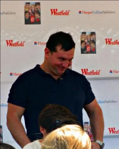 Comment s'appelle leur garde du corps ?