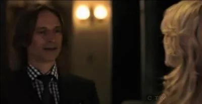 Aprs avoir rendu Henry  Rgina, Emma dcide de prendre une rservation chez  Granny's Bed & Breakfast . A ce moment, qu'est-ce que M. Gold rplique lorsqu'elle prononce son prnom Emma ?