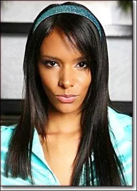 Aux nrj music awards , shy'm a embrass une fille  la fin de quelle chanson ?