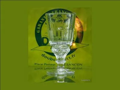 Comment appelait-on l'absinthe autrefois (1930) ?