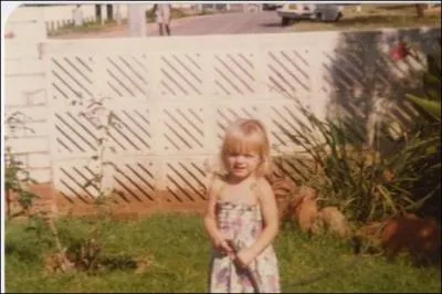 A quel ge a-t-elle quitt dfinitivement son pays natal ?