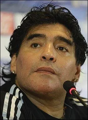 Combien de temps a dur la priode professionnelle de Diego Maradona ?