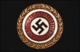 Quel était le sigle officiel du parti nazi d'Hitler ?