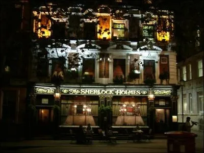 Dans quelle grande ville pouvez-vous aller dner au  Sherlock Holmes  ?