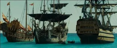 Quels sont les trois navires impliqués dans la bataille navale près de l'île du Kraken, dont les négociations permettront de passer des marchés déterminants pour la suite de l'histoire ?