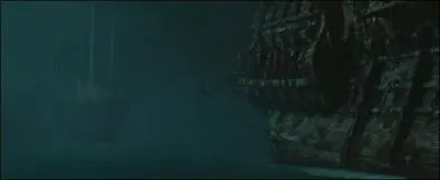 Lors de l'attaque de la jonque "Impératrice" par le "Hollandais Volant", qui est d'abord enfermée dans les geôles du navire de Davy Jones avec d'autres membres d'équipage avant d'être libérée par James Norrington ?