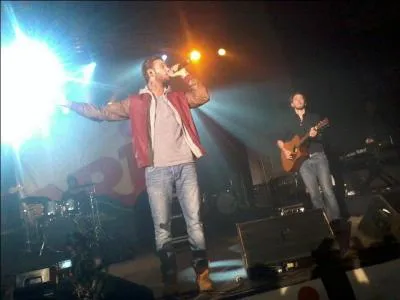 Quel est ce titre de M Pokora ?  Quand tout se vide autour de moi Que je suis seul et plant l  ?