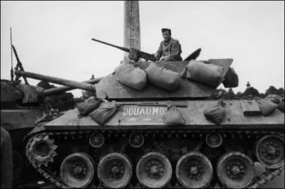 Qui n'a pas jou dans  Paris brle-t-il ?   ?