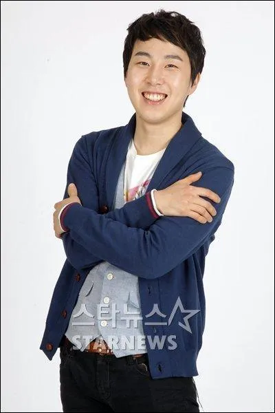 Qui est chanteur et guitariste ?