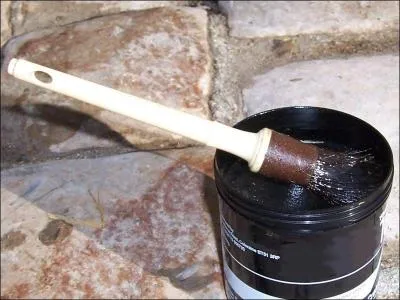 Combien de fois doit-on graisser les sabots d'un cheval ?