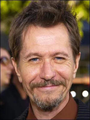 Gary Oldman joue dans un film de...