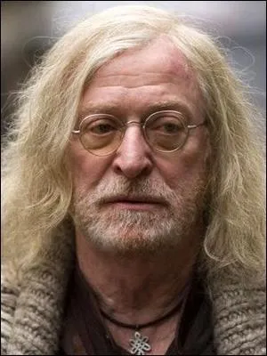 Michael Caine joue dans un film de...