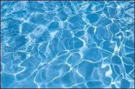 Quelle est la formule chimique brute de l'eau ?