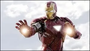 A la fin, qui sauve Iron Man d'une chute mortelle ?