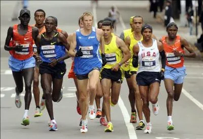 Quelle est cette course mythique, la plus longue de toutes, qui a pour origine un messager grec ?