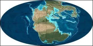 Devinette : Tu en fais  la maison pour classer les dchets ? Mon second est la carte la plus forte  la bataille. Mon tout est le nom de la priode qui a vu la naissance des dinosaures.