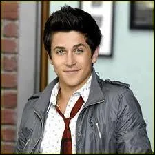Dans quelle ville, est n David Henrie ?