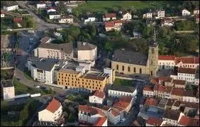 Je pars  Boulay-Moselle ( Moselle ). La ville est chef-lieu ...