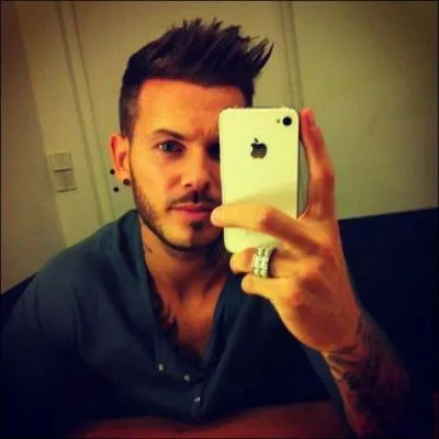 Qui est le pote de Cyril ?