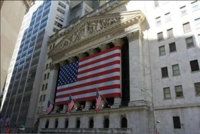 A quel rang se place la ville de New York en terme de population au niveau mondial ?