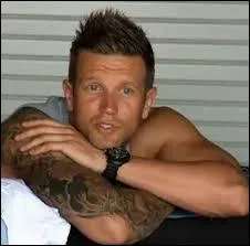 A quelle mission de tlralit Benjamin a-t-il particip avant les Anges ?