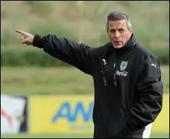 Qui est l'actuel slectionneur de la Cleste (Uruguay) ?