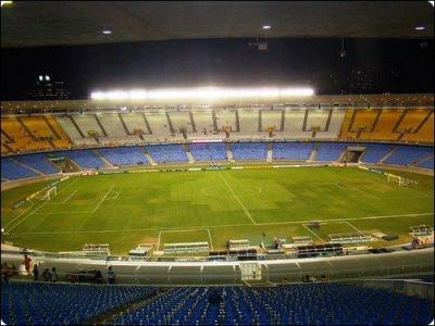 Dans quelle ville se situe l'Estadio do Maracana ?