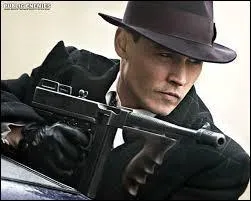 Quel rle joue-t-il dans Public Ennemies ?