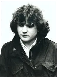 Qui est ce chanteur ?