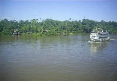 Nous sommes sur les bords de l'Amazone :