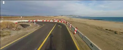 Paul Valry l'a appele  l'le singulire  :