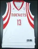  qui appartient ce maillot de NBA ?