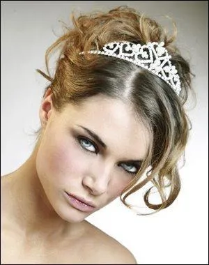 Ce bijou se porte au front et peut-tre superbe. Comment s'appelle-t-il ?