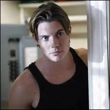 Comment s'appelle le neveu d'Edie ?